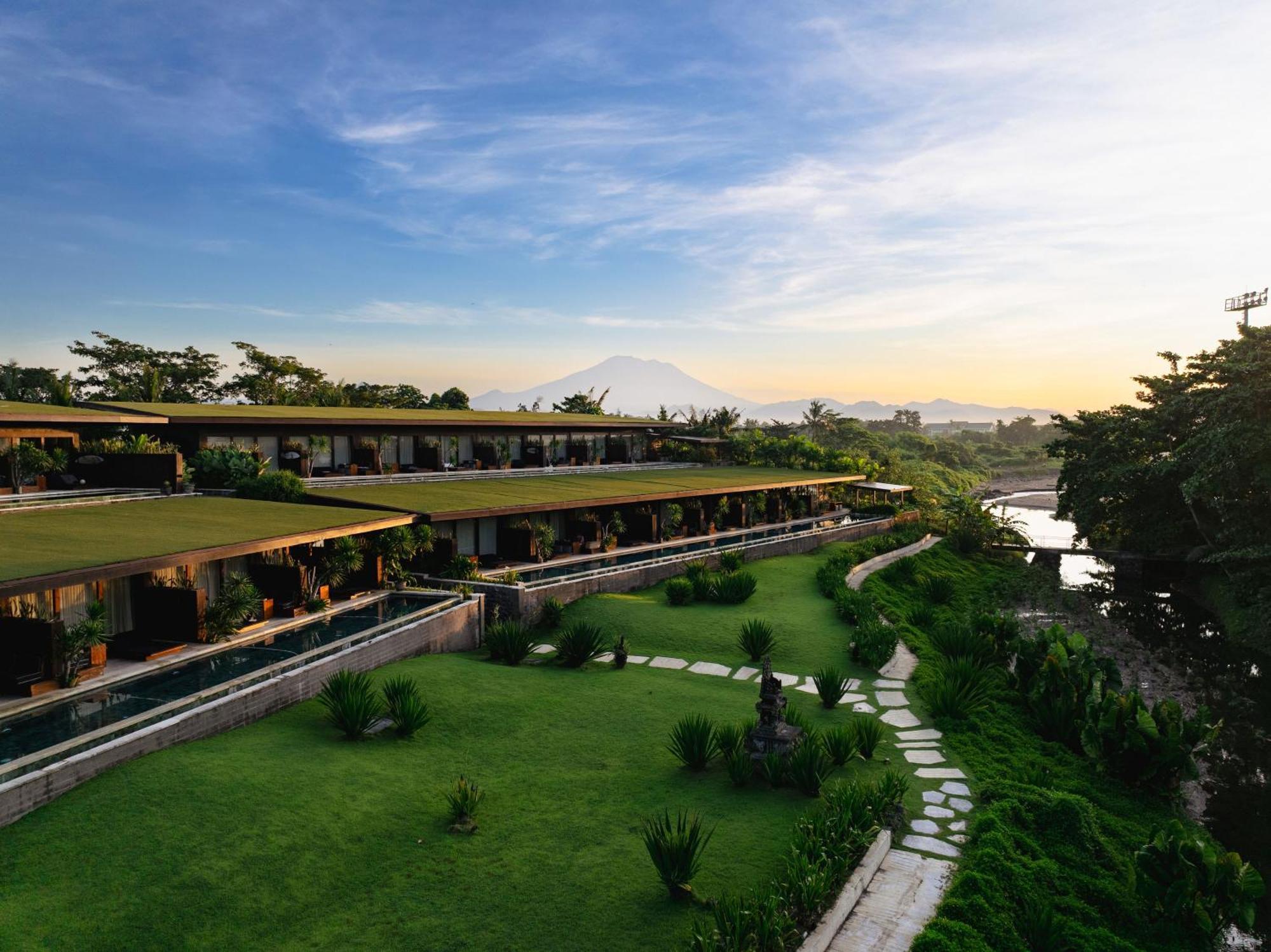 Hotel Komune And Beach Club Bali Keramas Exterior foto